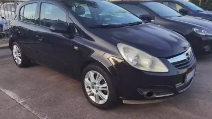 Usata Opel Corsa Club 75 CV (55 kW) 2007 Nero Utilitaria