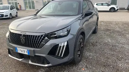 Usata Peugeot 2008 GT 131 CV (96 kW) 2024 SUV