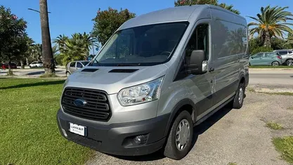 Argento(met.) Usata 2018 Ford Transit Trend Tre volumi | 8990 € (Super prezzo)