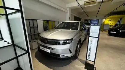 Nuova Opel Grandland X Edition 145 CV (106 kW) 2026 Argento SUV