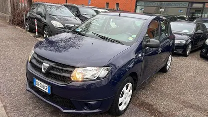 Usata Dacia Sandero Ambiance 75 CV (55 kW) 2014 Berlina