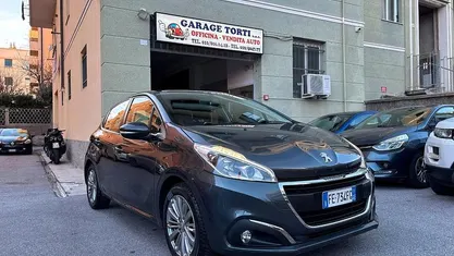 Usata Peugeot 208 Active 82 CV (60 kW) 2016 Grigio Utilitaria