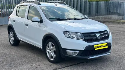 Usata Dacia Sandero Stepway 90 CV (66 kW) 2014 Bianco Berlina