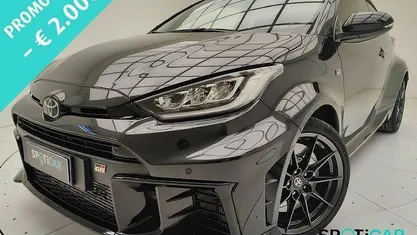 Usata Toyota Yaris 280 CV (205 kW) 2025 Nero Berlina