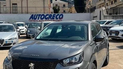 Usata Peugeot 2008 Active 101 CV (74 kW) 2022 Grigio SUV