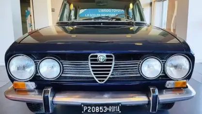 Usata Alfa Romeo 1750 122 CV (89 kW) 1970 Bluazzurro Berlina