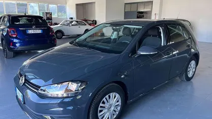 Grigio Usata 2017 VW Golf VII Business Tre volumi | 13.950 € (Ottimo prezzo)
