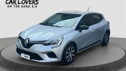Usata 2023 Renault Clio V Equilibre Utilitaria | 13.990 € (Buon prezzo)
