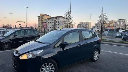 Usata Ford B-MAX Titanium 90 CV (66 kW) 2015 Blu Monovolume