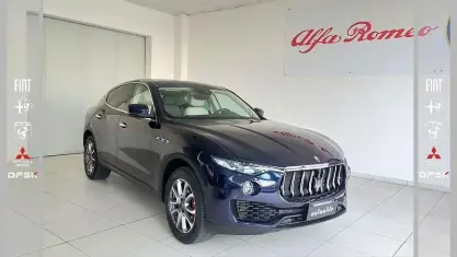 Usata Maserati Levante 250 CV (183 kW) 2019 Blu SUV