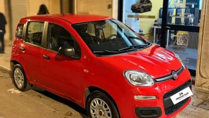 Usata Fiat Panda 69 CV (50 kW) 2020 Rosso Utilitaria