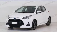 Bianco Usata 2021 Toyota Yaris Hybrid Trend Tre volumi | 15.500 € (Ottimo prezzo)