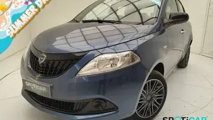 Usata Lancia Ypsilon S 70 CV (51 kW) 2024 Blu Utilitaria