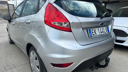 Usata Ford Fiesta 70 CV (51 kW) 2011 Utilitaria
