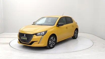 Usata Peugeot 208 Allure 101 CV (74 kW) 2023 Grigio Utilitaria