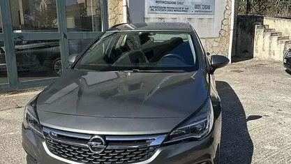 Grigio Usata 2017 Opel Astra Innovation Station wagon | 7199 € (Cara)