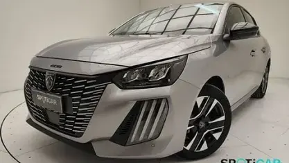Usata Peugeot 208 Allure 101 CV (74 kW) 2025 Grigio Utilitaria