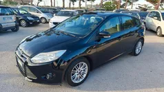 Usata 2013 Ford Focus Tre volumi | 5300 € (Buon prezzo)