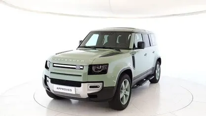 Verde Usata 2023 Land Rover Defender 75th Limited Edition SUV | 88.000 €