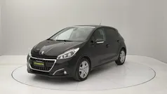 Nero Usata 2019 Peugeot 208 Active Due volumi | 9990 € (Buon prezzo)