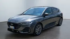 Grigio Usata 2022 Ford Focus ST-Line Tre volumi | 19.900 € (Buon prezzo)