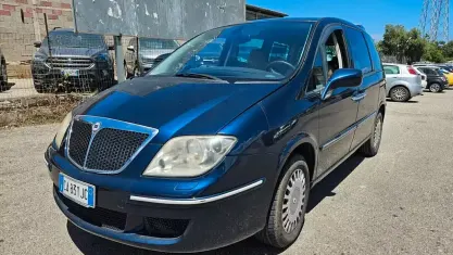 Usata Lancia Phedra 128 CV (94 kW) 2003 Bluazzurro Monovolume