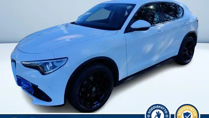 Begagnad Alfa Romeo Stelvio Executive 190 HK (139 kW) 2018 Vit SUV