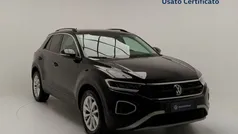 Deep black perlato Usata 2023 VW T-Roc Life SUV | 23.900 € (Buon prezzo)