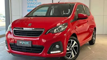 Usata Peugeot 108 Active 72 CV (52 kW) 2021 Rosso Berlina