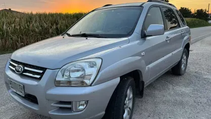 Usata Kia Sportage Active 112 CV (82 kW) 2005 Grigio SUV