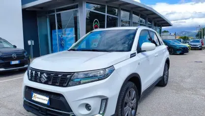 Usata Suzuki Vitara Cool 129 CV (94 kW) 2022 Bianco SUV
