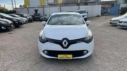 Bianco Usata 2014 Renault Clio IV Tre volumi | 5500 € (Buon prezzo)