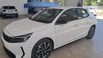 Usata Opel Corsa S 101 CV (74 kW) 2025 Bianco Utilitaria