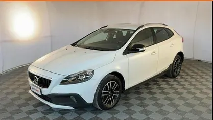 Usata Volvo V40 CC Business Edition 120 CV (88 kW) 2017 Bianco Station wagon