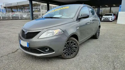 Grigio Usata 2021 Lancia Ypsilon S Due volumi | 11.990 € (Buon prezzo)