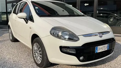 Usata Fiat Punto Evo Active 77 CV (56 kW) 2011 Bianco Utilitaria