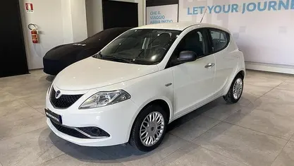 Bianco Usata 2018 Lancia Ypsilon Silver Due volumi | 8900 € (Buon prezzo)