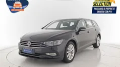 Manganese grey metallizzato Usata 2023 VW Passat Business Station wagon | 31.500 € (Buon prezzo)
