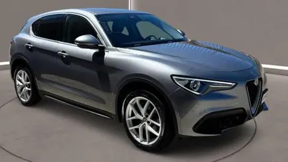 Grigio Usata 2017 Alfa Romeo Stelvio SUV | 19.900 € (Ottimo prezzo)