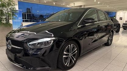 Usata Mercedes 180 Advanced 116 CV (85 kW) 2024 Nero cosmo Berlina