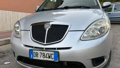 Usata Lancia Ypsilon 75 CV (55 kW) 2009 Grigio Utilitaria
