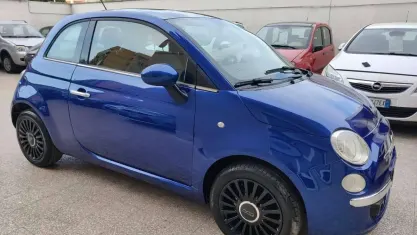 Usata Fiat 500 Lounge 75 CV (55 kW) 2010 Blu/azzurro Utilitaria