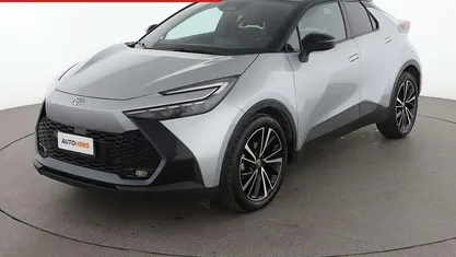 Begagnad Toyota C-HR Lounge 152 HK (111 kW) 2024 Silver SUV