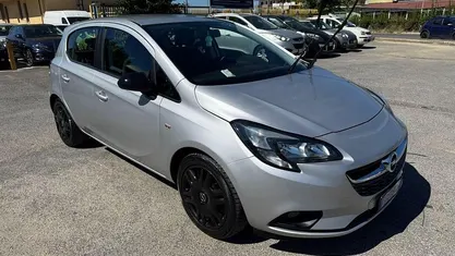 Usata Opel Corsa 90 CV (66 kW) 2016 Grigio Berlina