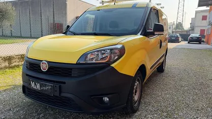 Usata Fiat Doblò 95 CV (69 kW) 2019 Giallo Monovolume