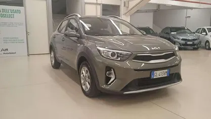 Verde Usata 2022 Kia Stonic Urban SUV | 15.500 € (Buon prezzo)