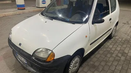 Usata Fiat 600 54 CV (39 kW) 1999 Bianco Berlina