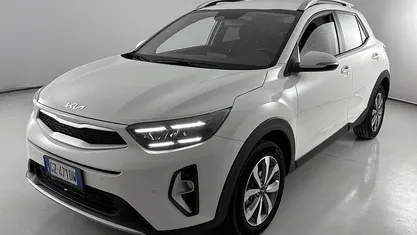 Bianco Usata 2025 Kia Stonic Style SUV | 16.400 € (Buon prezzo)
