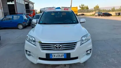 Usata Toyota RAV4 Lounge 150 CV (110 kW) 2012 Bianco SUV