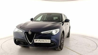 Usata Alfa Romeo Stelvio Executive 209 CV (153 kW) 2018 Blu SUV